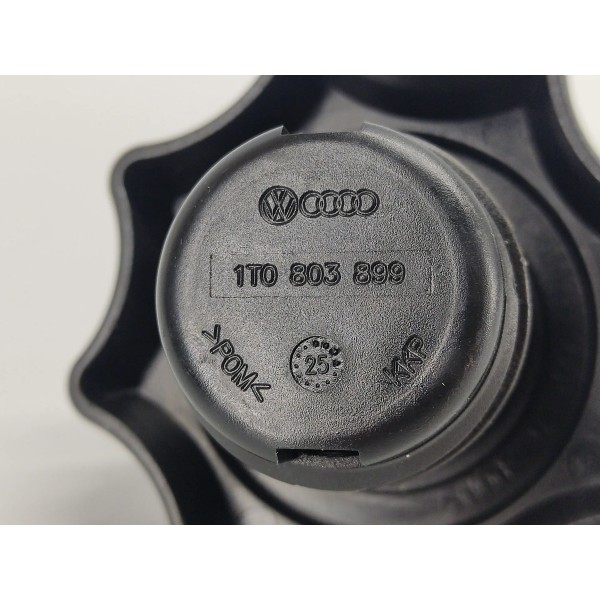 Fixação Parafuso Estepe Volkswagen Jetta Gli 2026 1t0803899