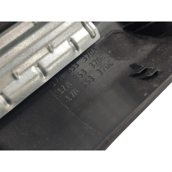 Soleira Led Lado Direito Volkswagen Jetta Gli 2026 17a853370 Preto