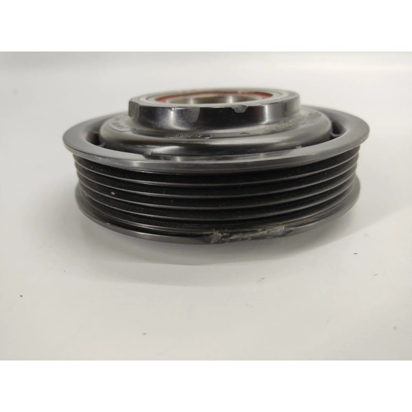 Polia Compressor Ar Condicionado Mercedes B200 2015 Detalhe