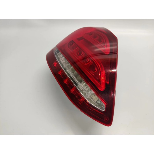 Lanterna T.e Mercedes C180 1.6 2017 A2059060357 Esquerdo Vermelho