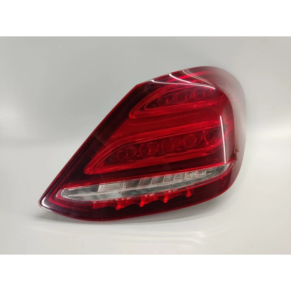 Lanterna T.d Paralela Mercedes C180 1.6 2017 Direito/passageiro Vermelho