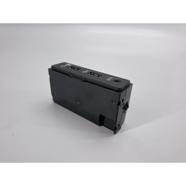 Entrada Usb Aux Audi Tt Coupe 2016 8s0035736 Preto