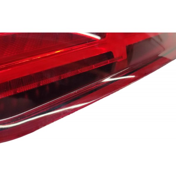Lanterna Direita Audi Tt Coupe 2016 8s0945096 Direito/passageiro Vermelho