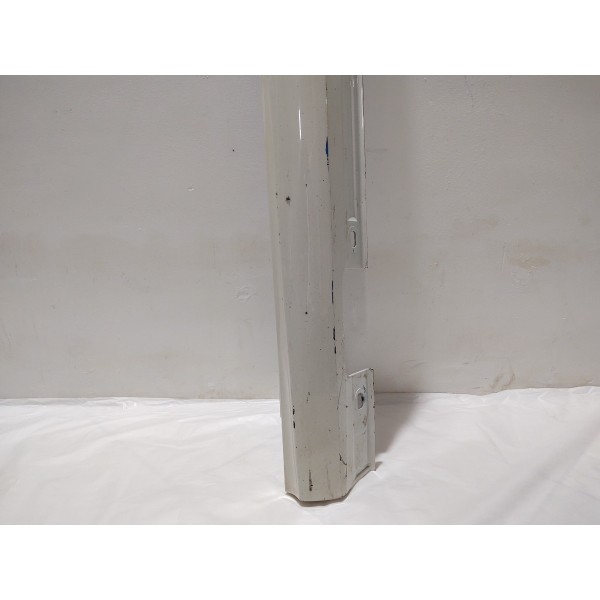 Spoiler Lateral Esquerdo Mercedes B200 2015