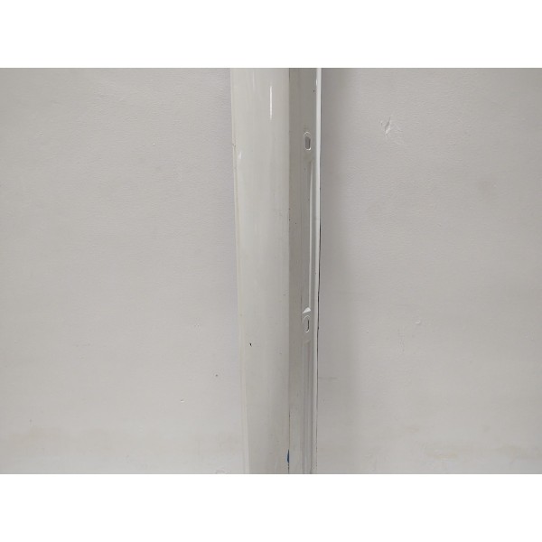 Spoiler Lateral Esquerdo Mercedes B200 2015